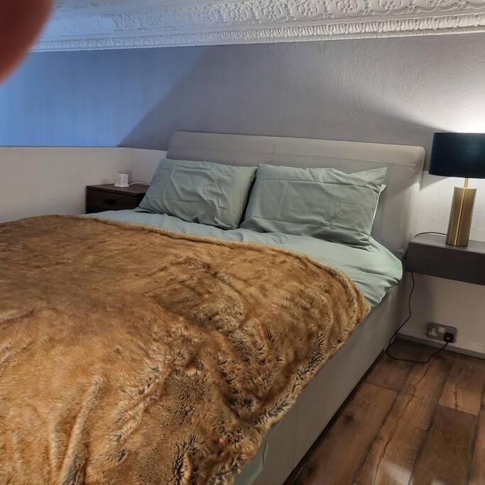 5 Luxury Spacious Loft - Prime Location - Comfortable Bed & Sofa Hove Exteriér fotografie