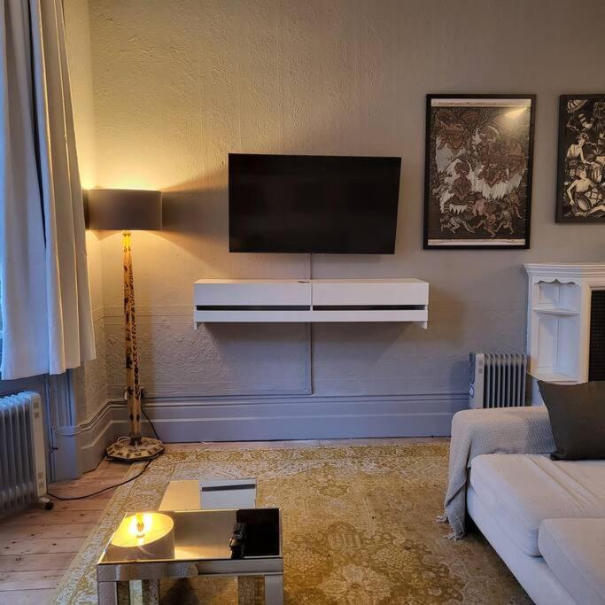 5 Luxury Spacious Loft - Prime Location - Comfortable Bed & Sofa Hove Exteriér fotografie